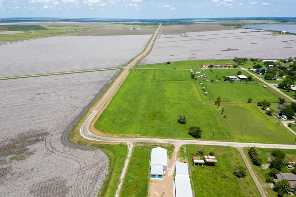 0.66 acres in Refugio County - photo 28