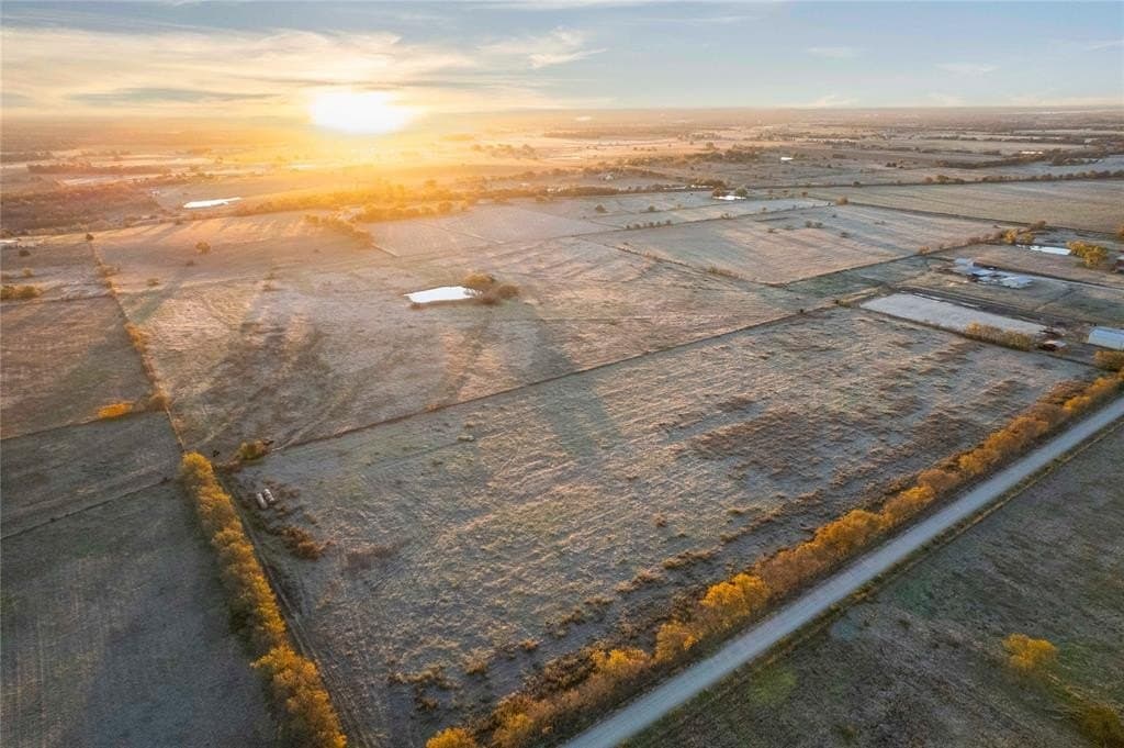 40.5 acres in Cooke County