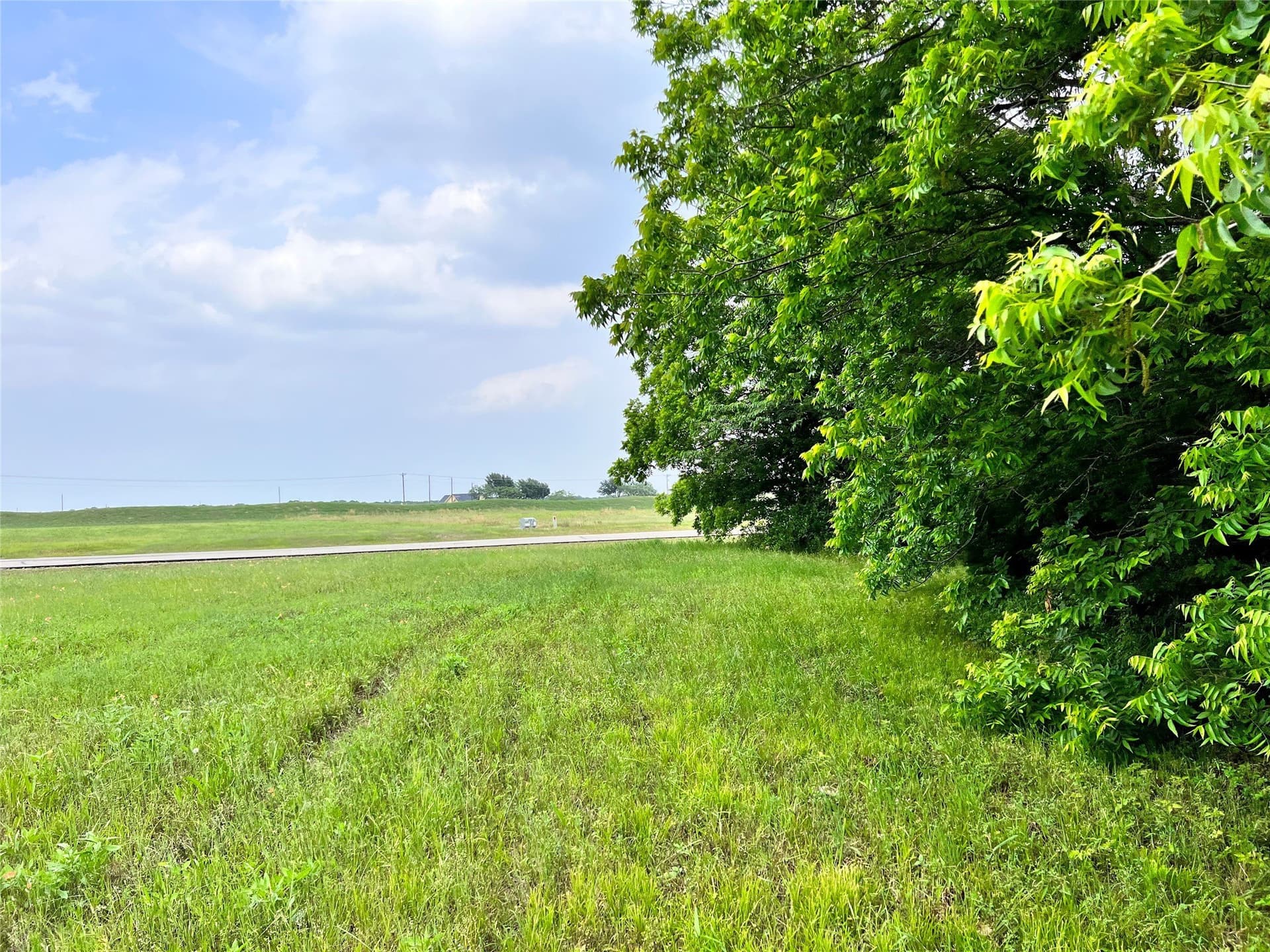 1.02 acres in Navarro County - photo 8
