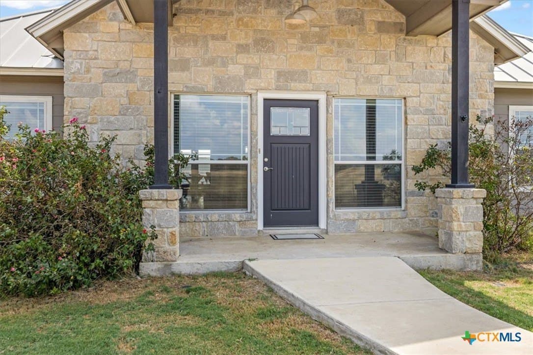 16 acres in Gonzales County gallery image 2