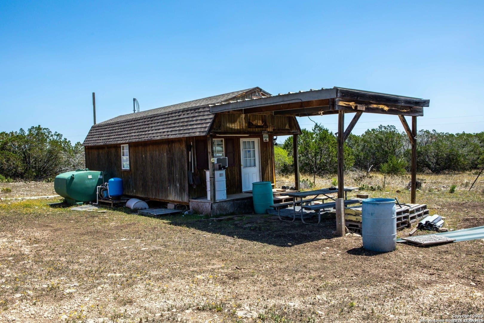 40 acres in Edwards County - photo 2