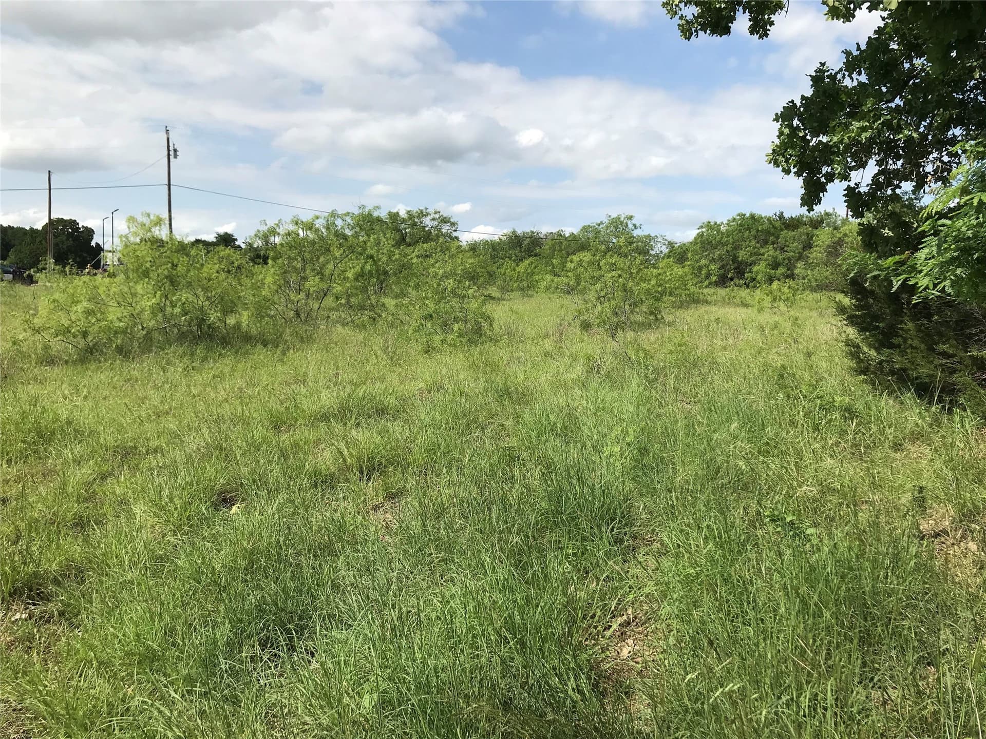 0.92 acres in Hill County - photo 15