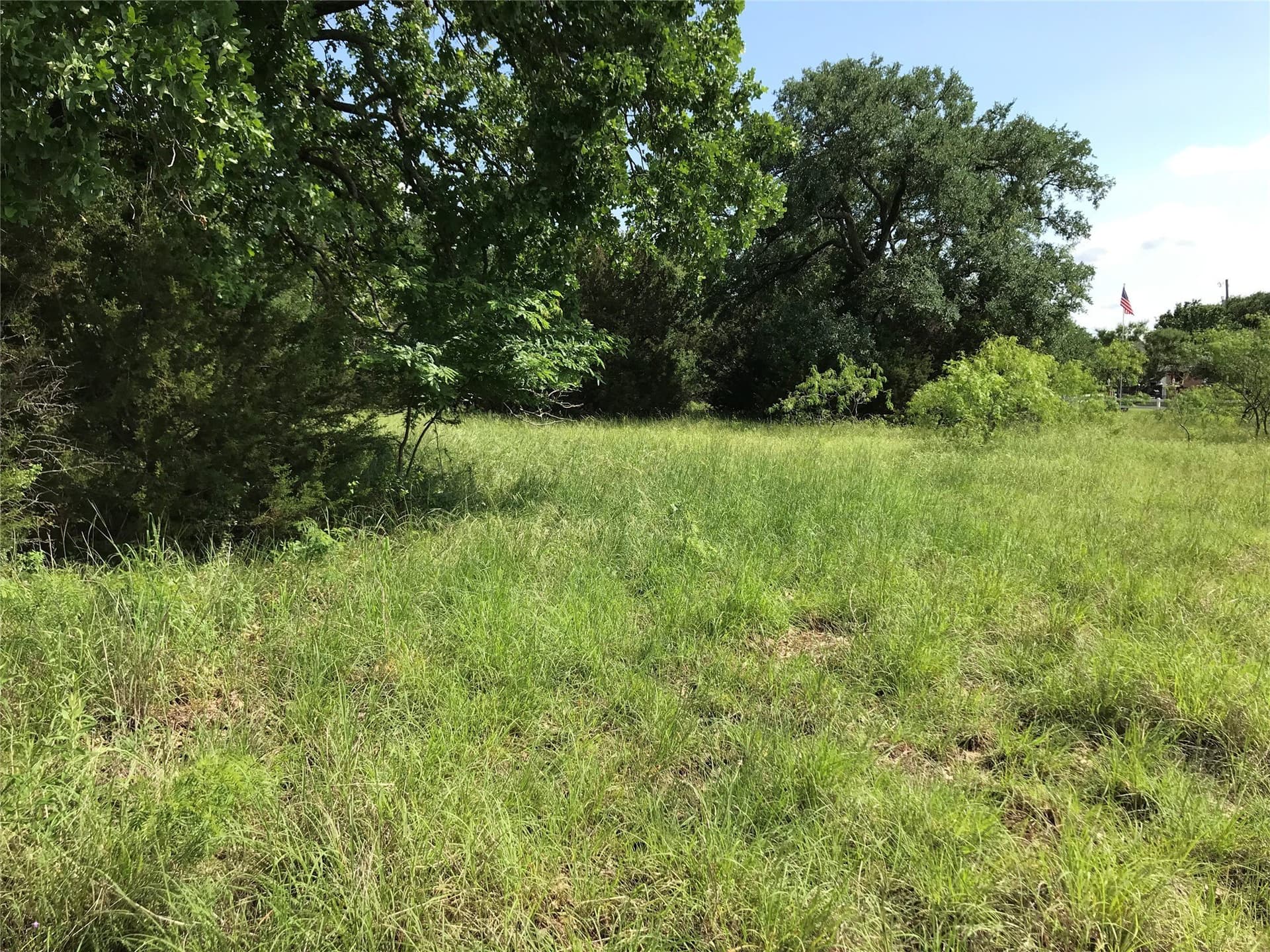 0.92 acres in Hill County - photo 8