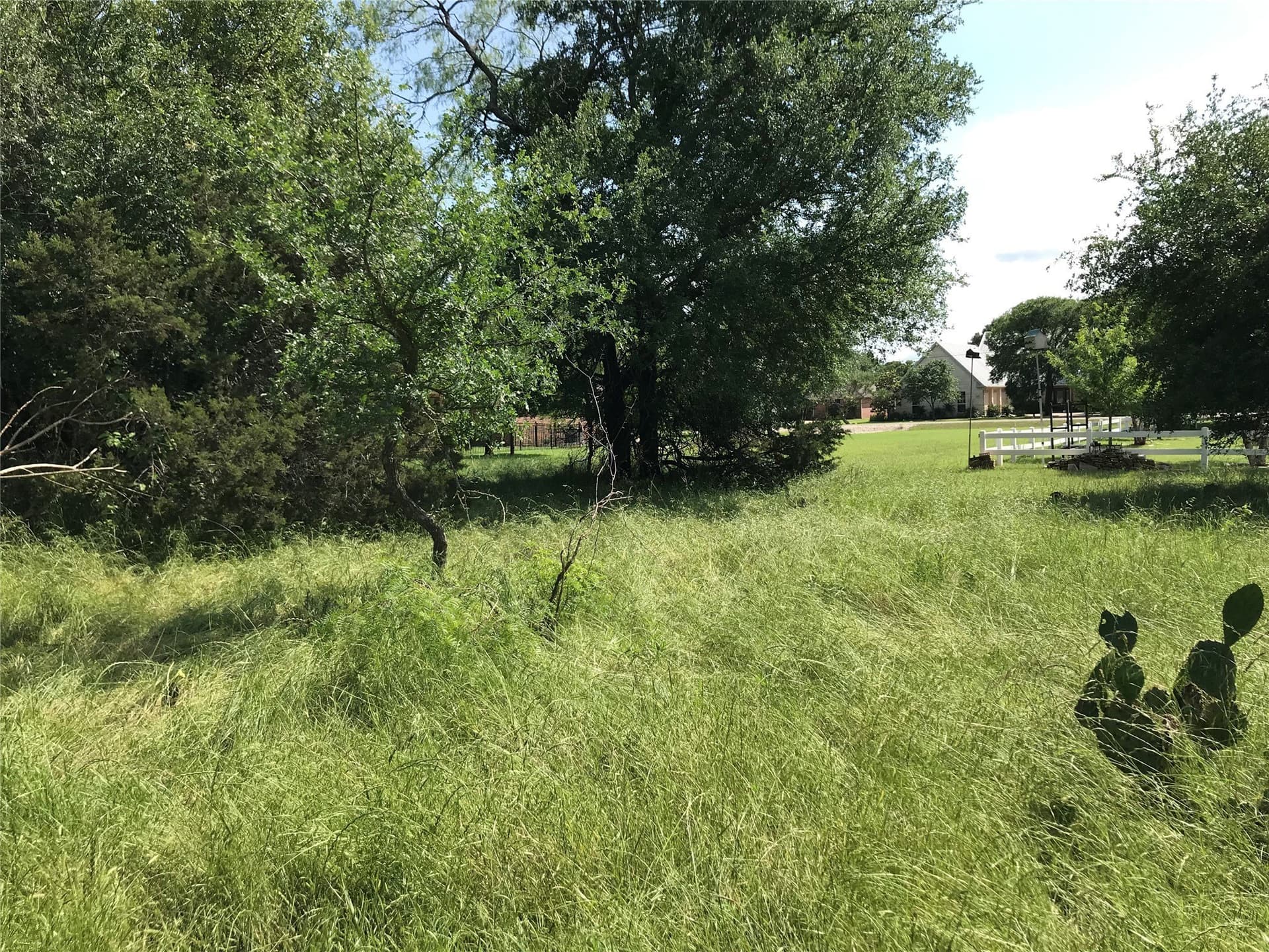 0.92 acres in Hill County - photo 30