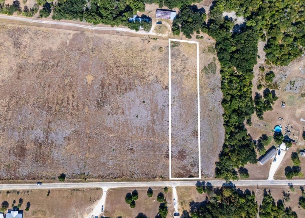 1.5 acres in McLennan County