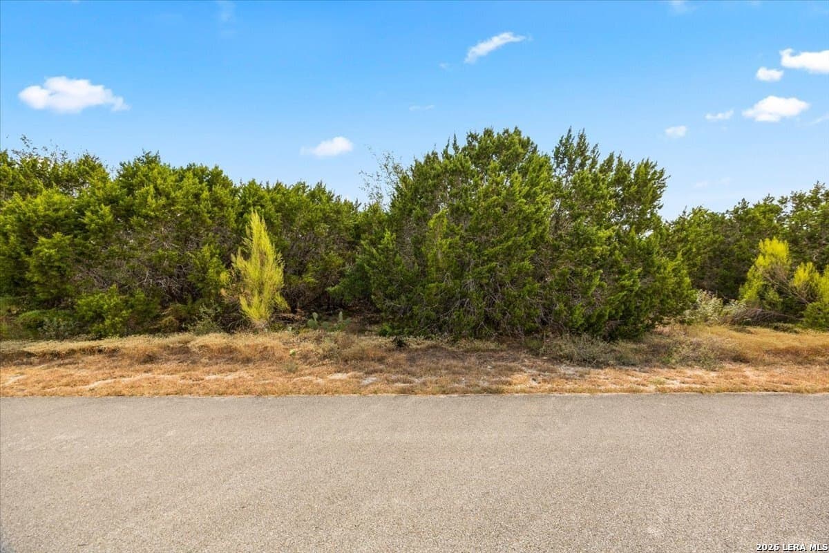 1.5 acres in Comal County - photo 23