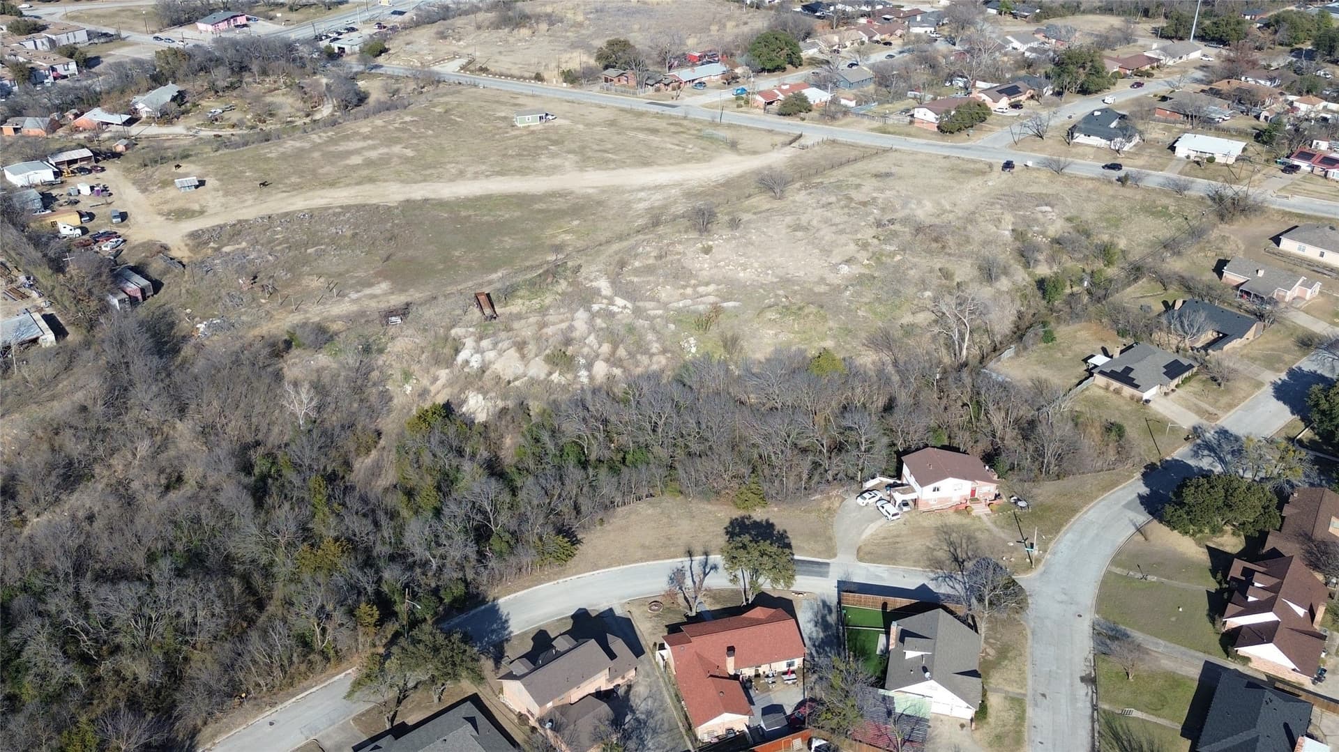 4.2 acres in Tarrant County gallery image 3