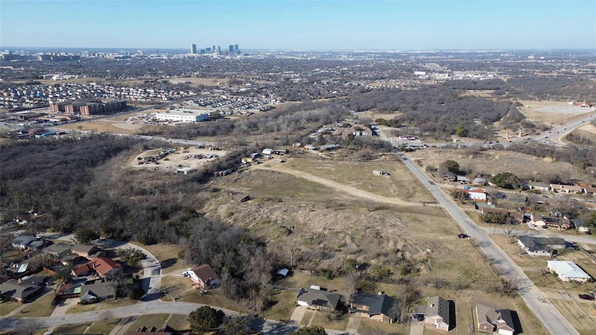 4.2 acres in Tarrant County gallery image 2