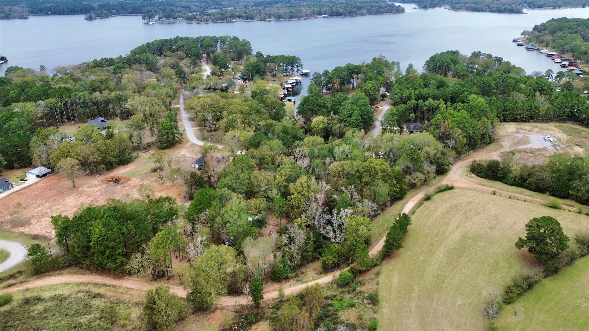 1.74 acres in Smith County gallery image 3