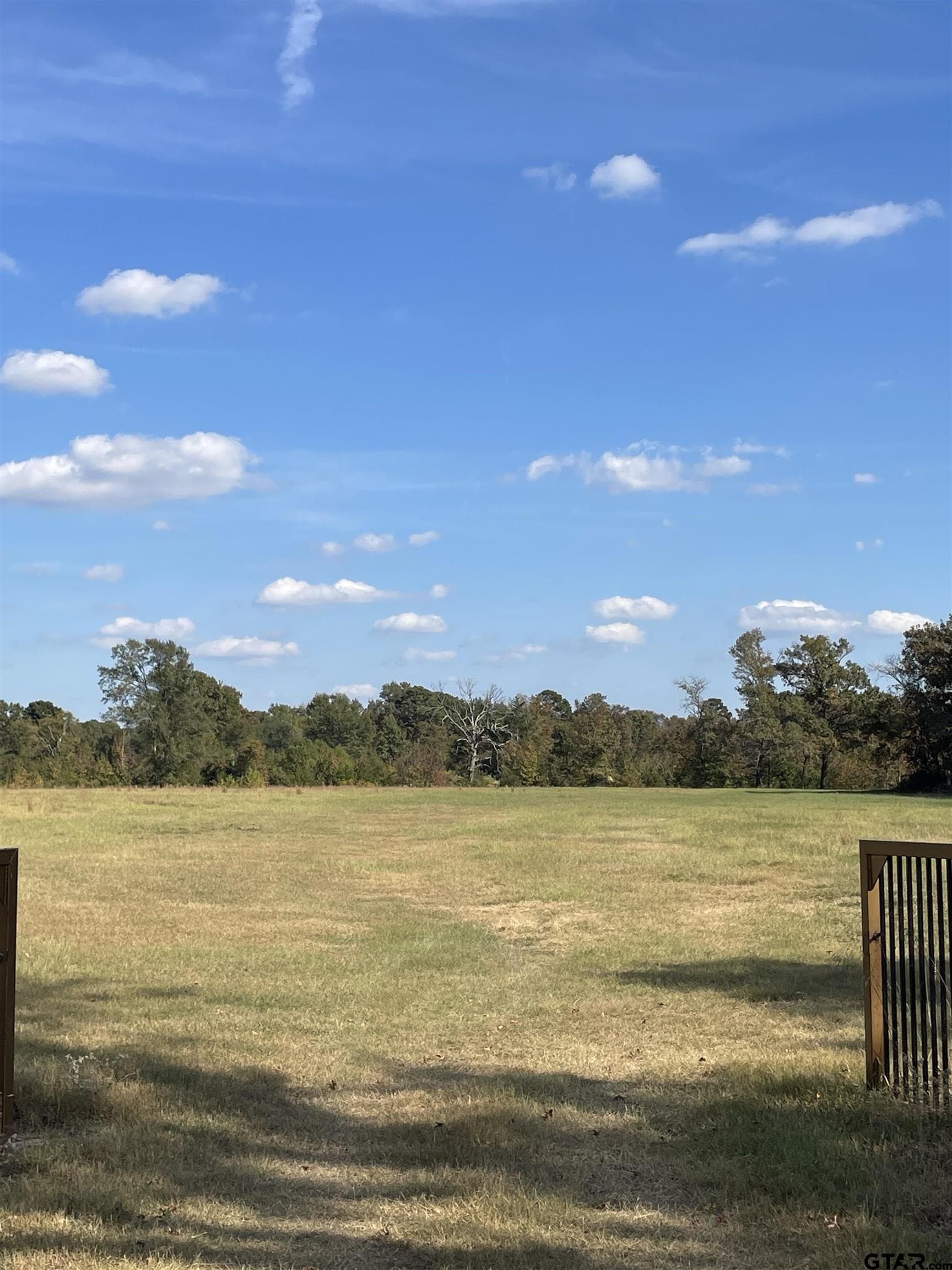 23.12 acres in Camp County