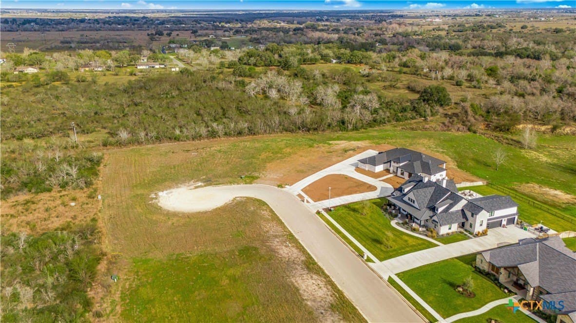 0.61 acres in Victoria County - photo 8