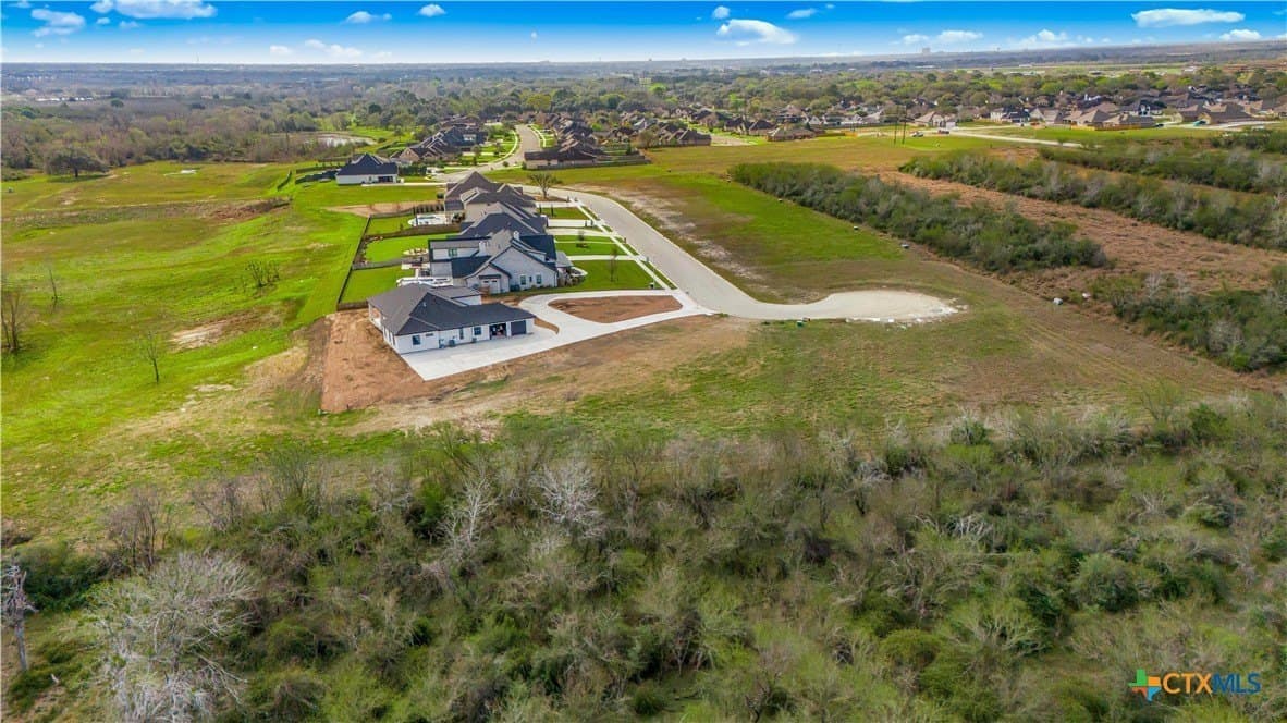 0.61 acres in Victoria County - photo 18