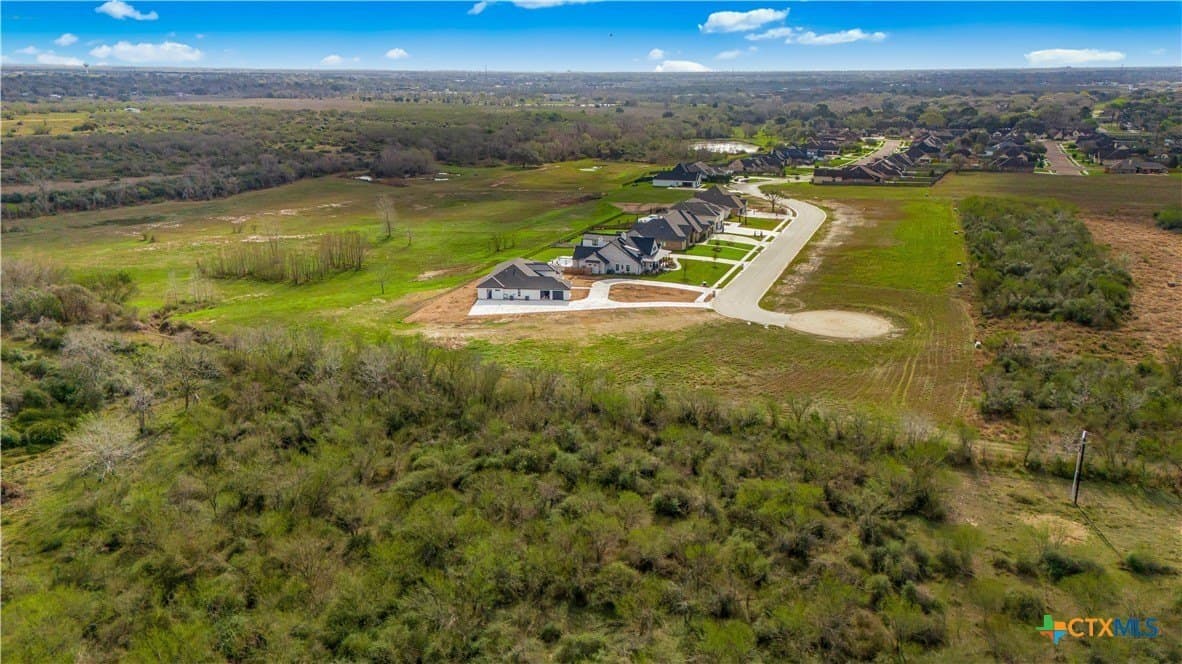 0.61 acres in Victoria County - photo 10