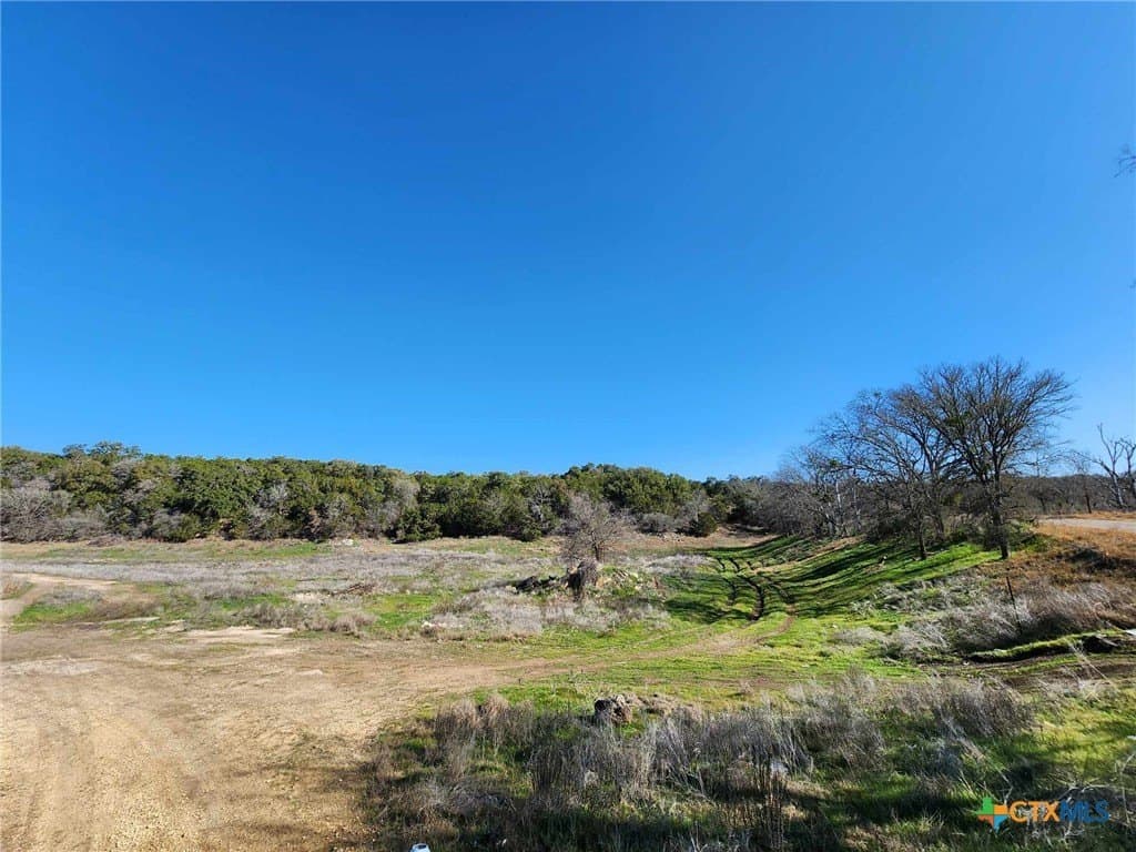 4.1 acres in Comal County - photo 7