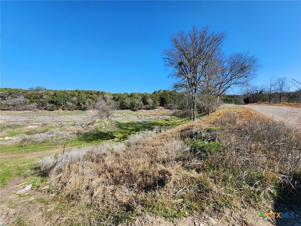 4.1 acres in Comal County - photo 8