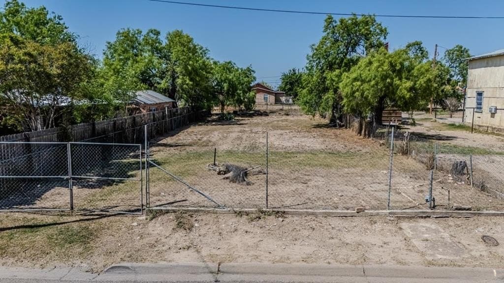 0.16 acres in Maverick County