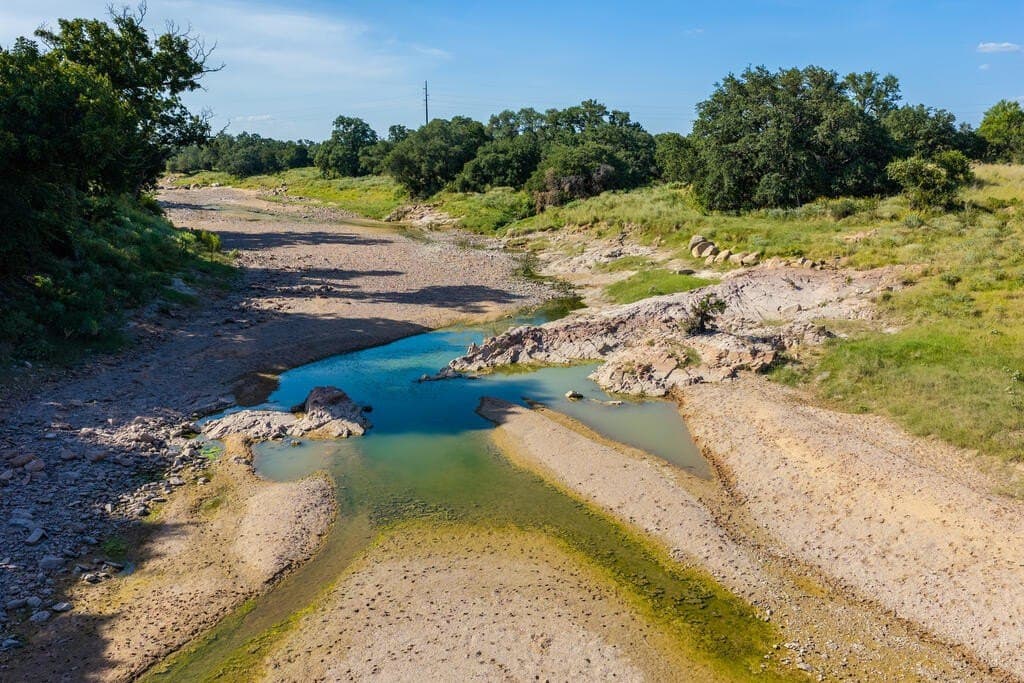 24 acres in Llano County - photo 2