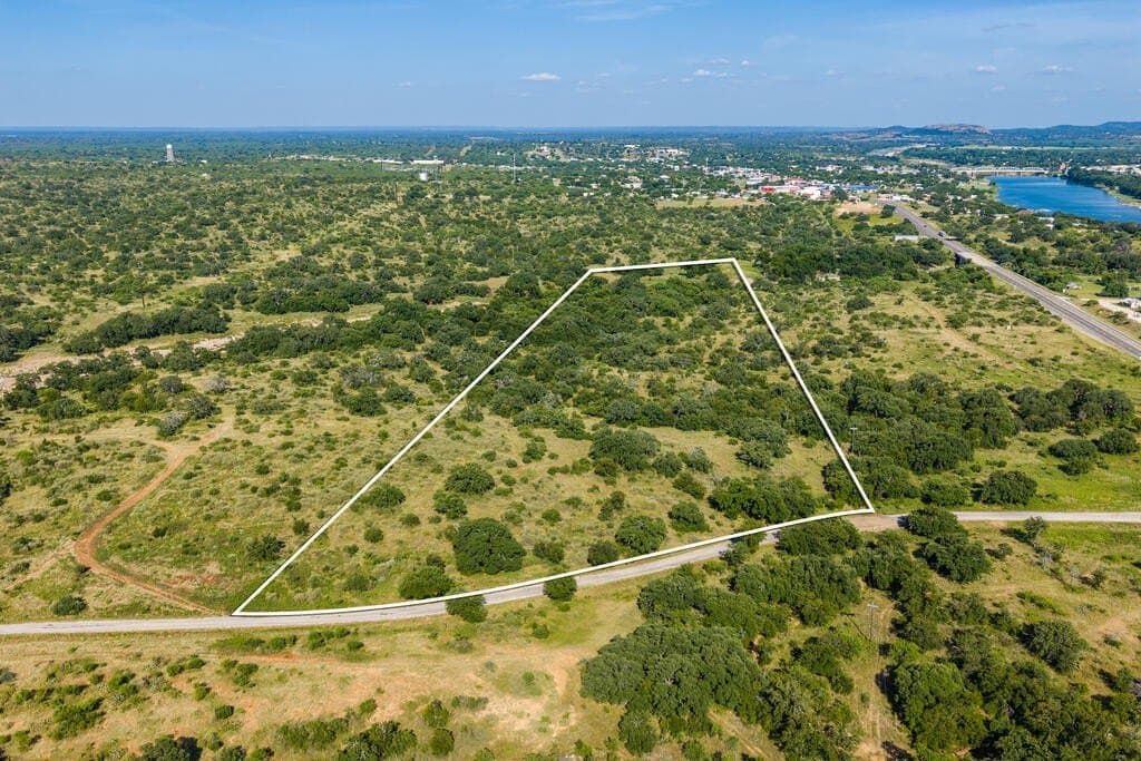 24 acres in Llano County - photo 5