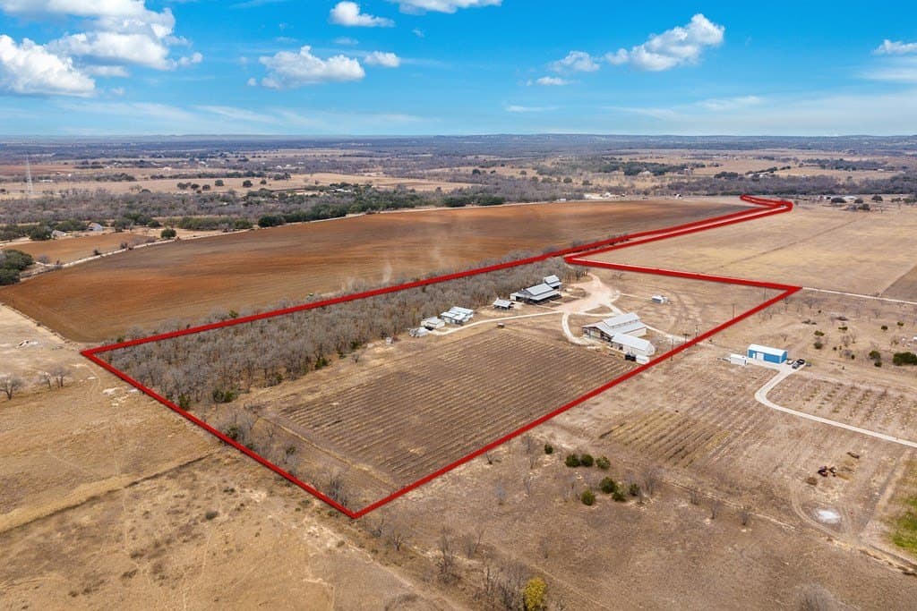 24.74 acres in Gillespie County - photo 4