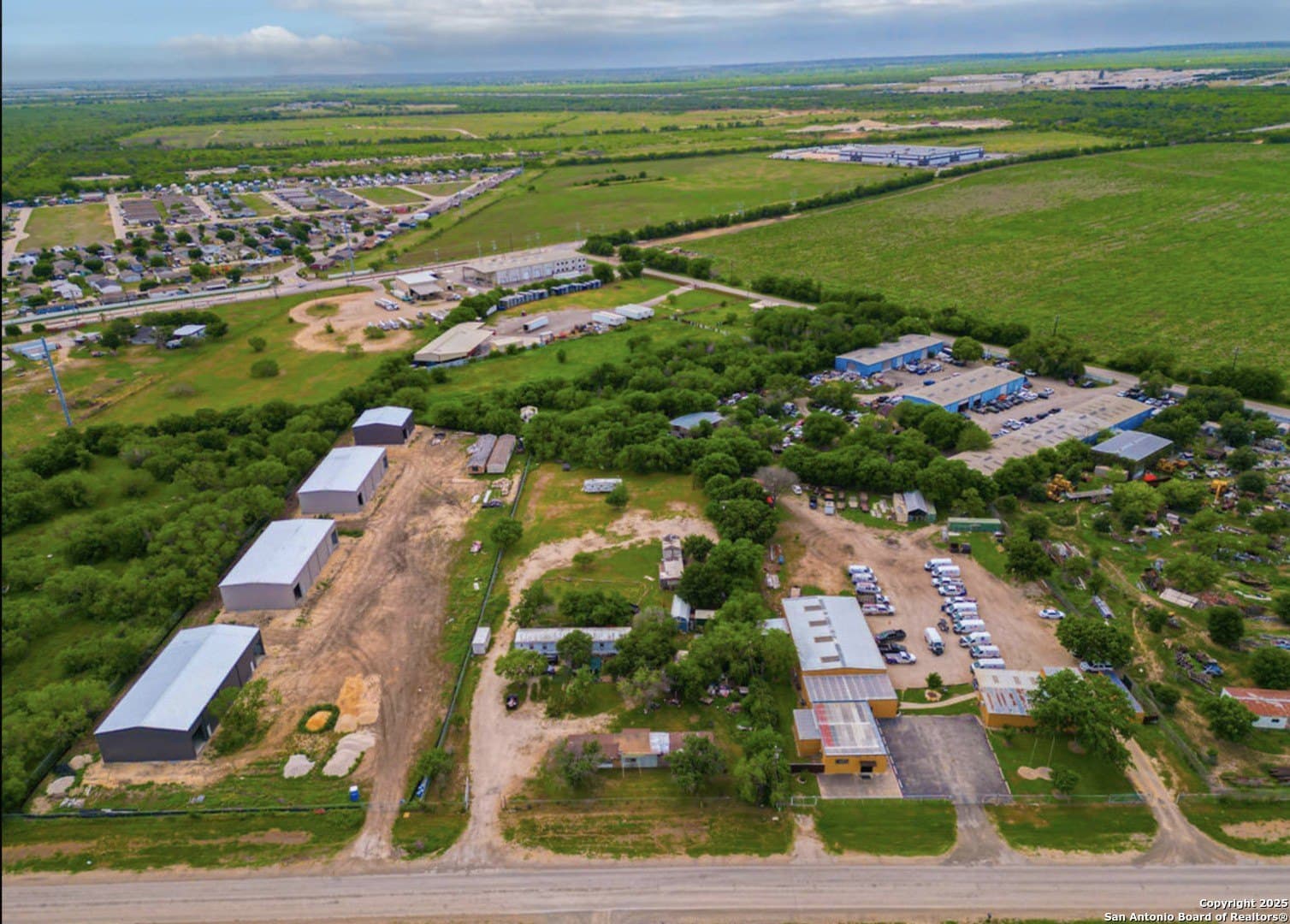 2 acres in Bexar County gallery image 3