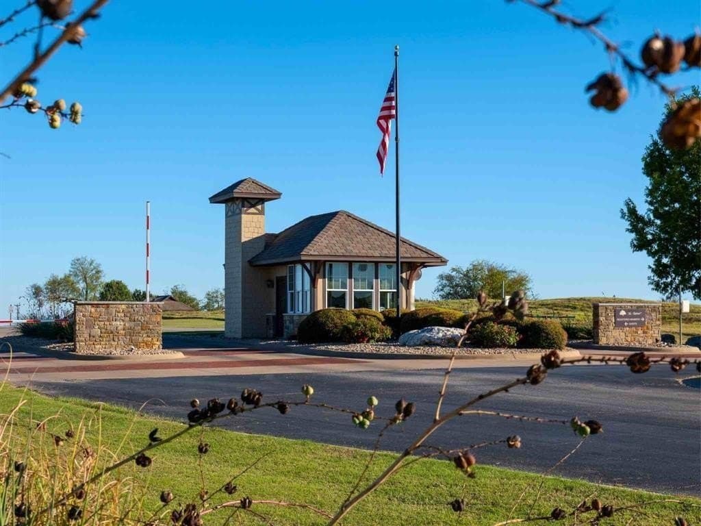 0.36 acres in Johnson County gallery image 4