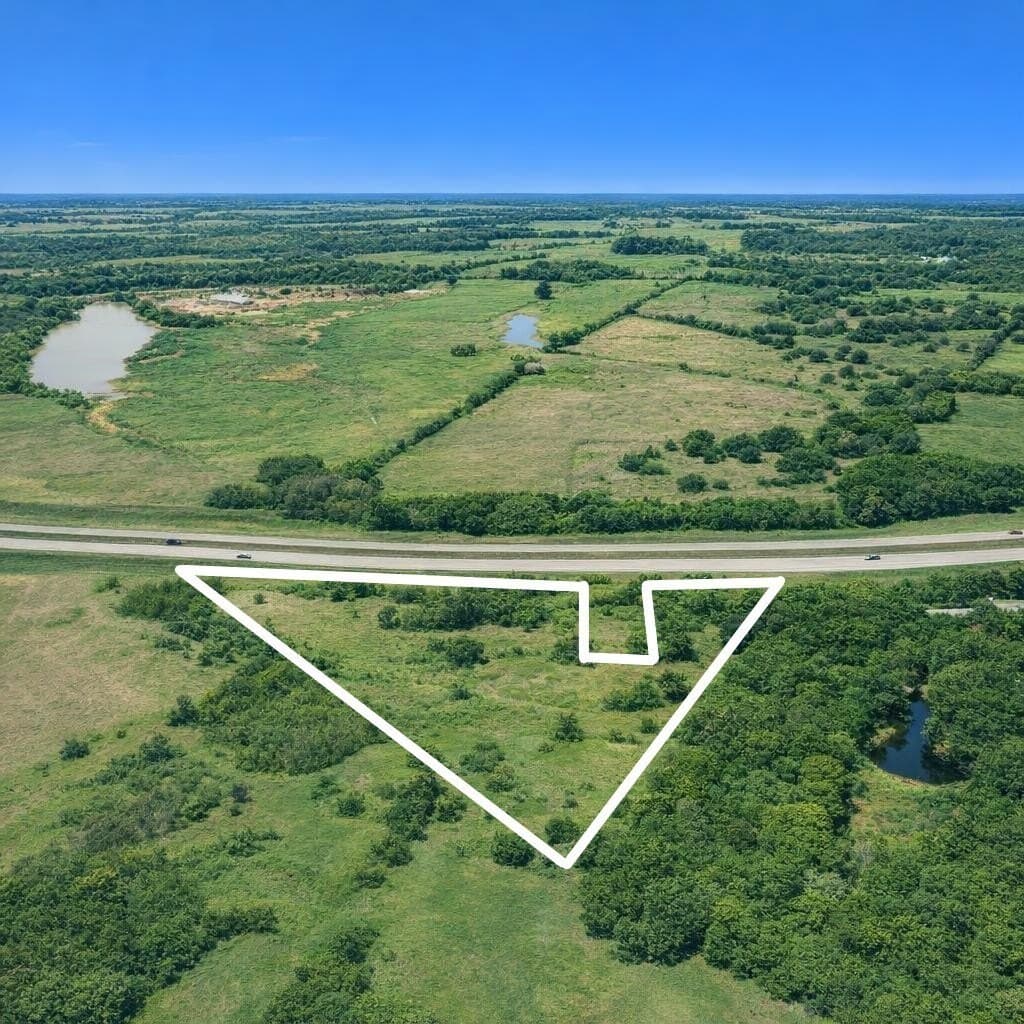 9.62 acres in Titus County - photo 3