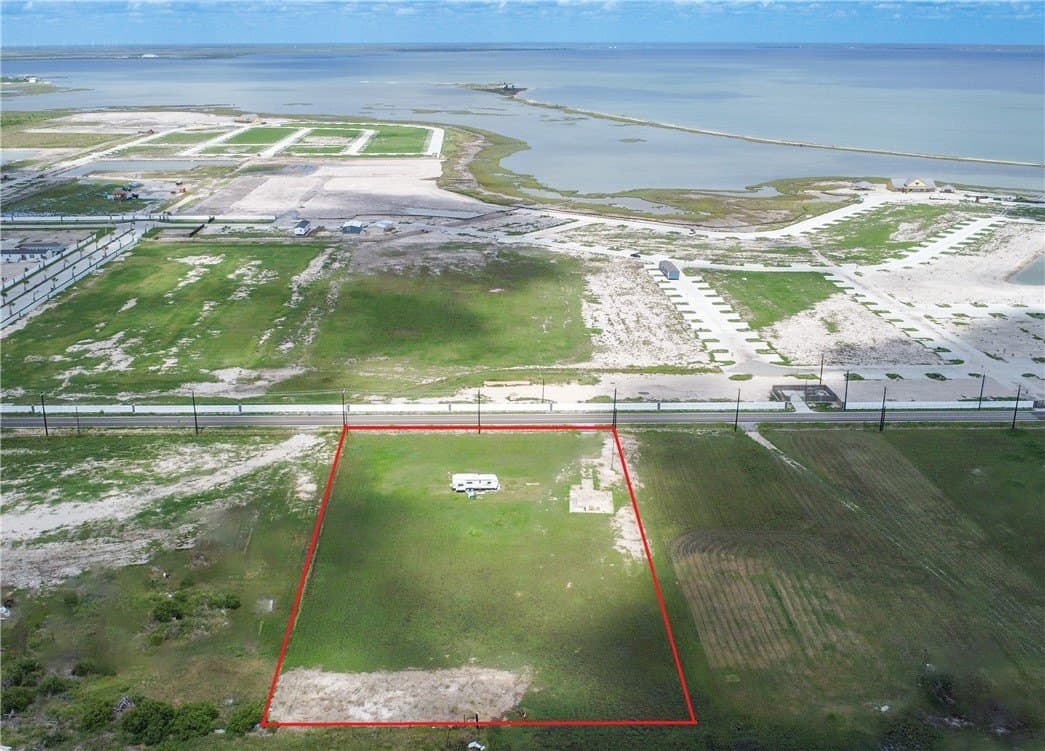 1.95 acres in Aransas County