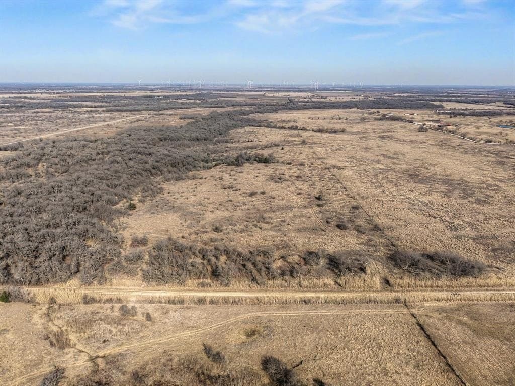 10.01 acres in Hill County