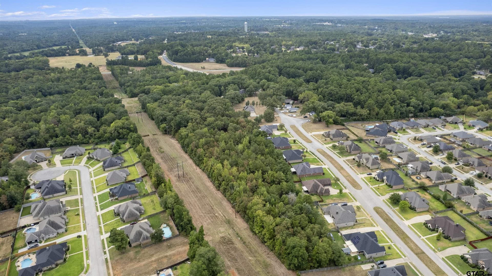 4.28 acres in Smith County - photo 3