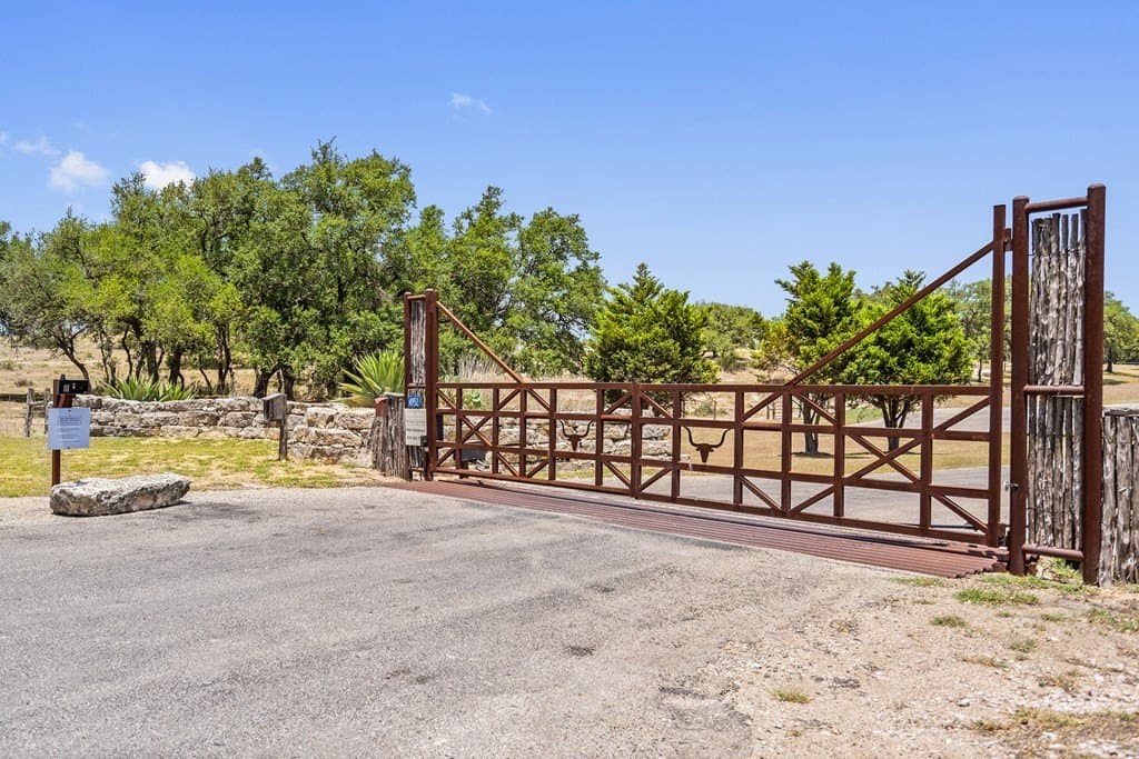5 acres in Blanco County - photo 36