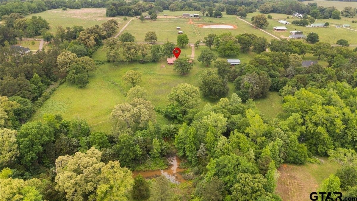 10.61 acres in Smith County - photo 13