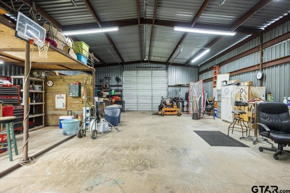 10.61 acres in Smith County - photo 37