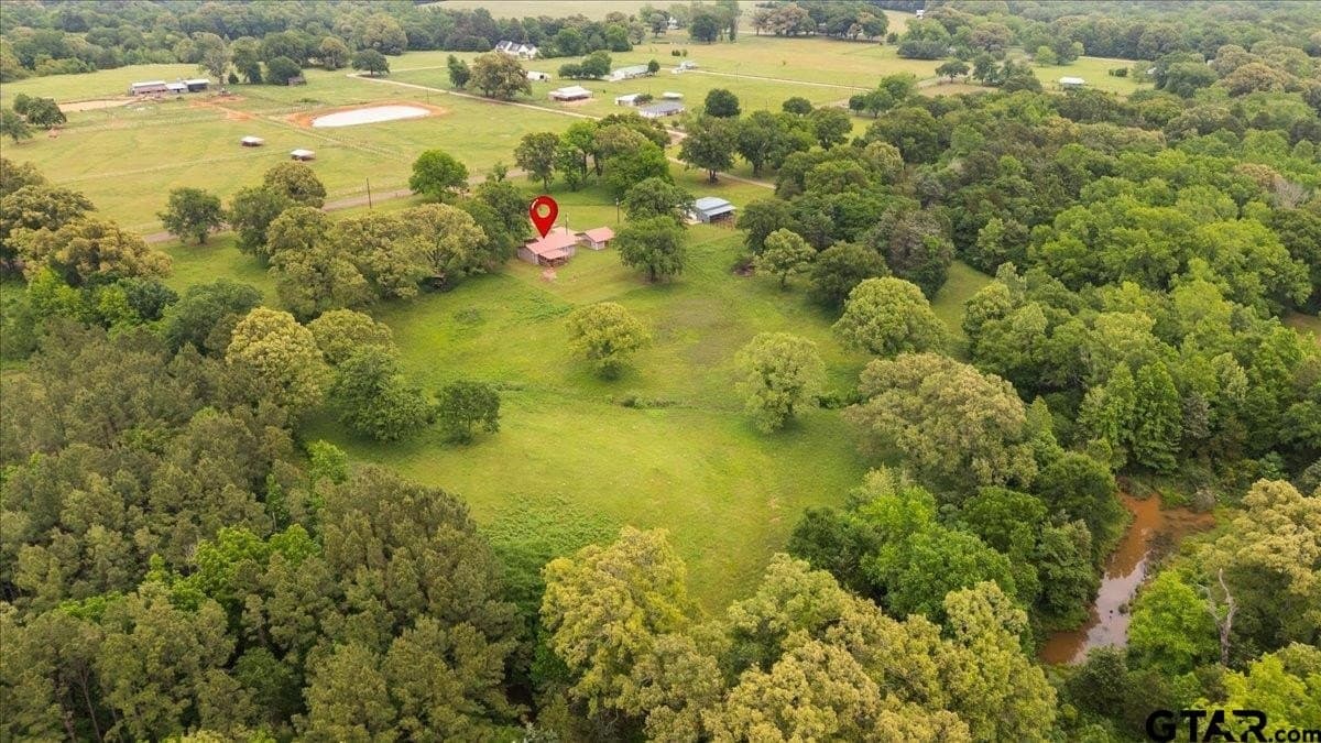 10.61 acres in Smith County - photo 11