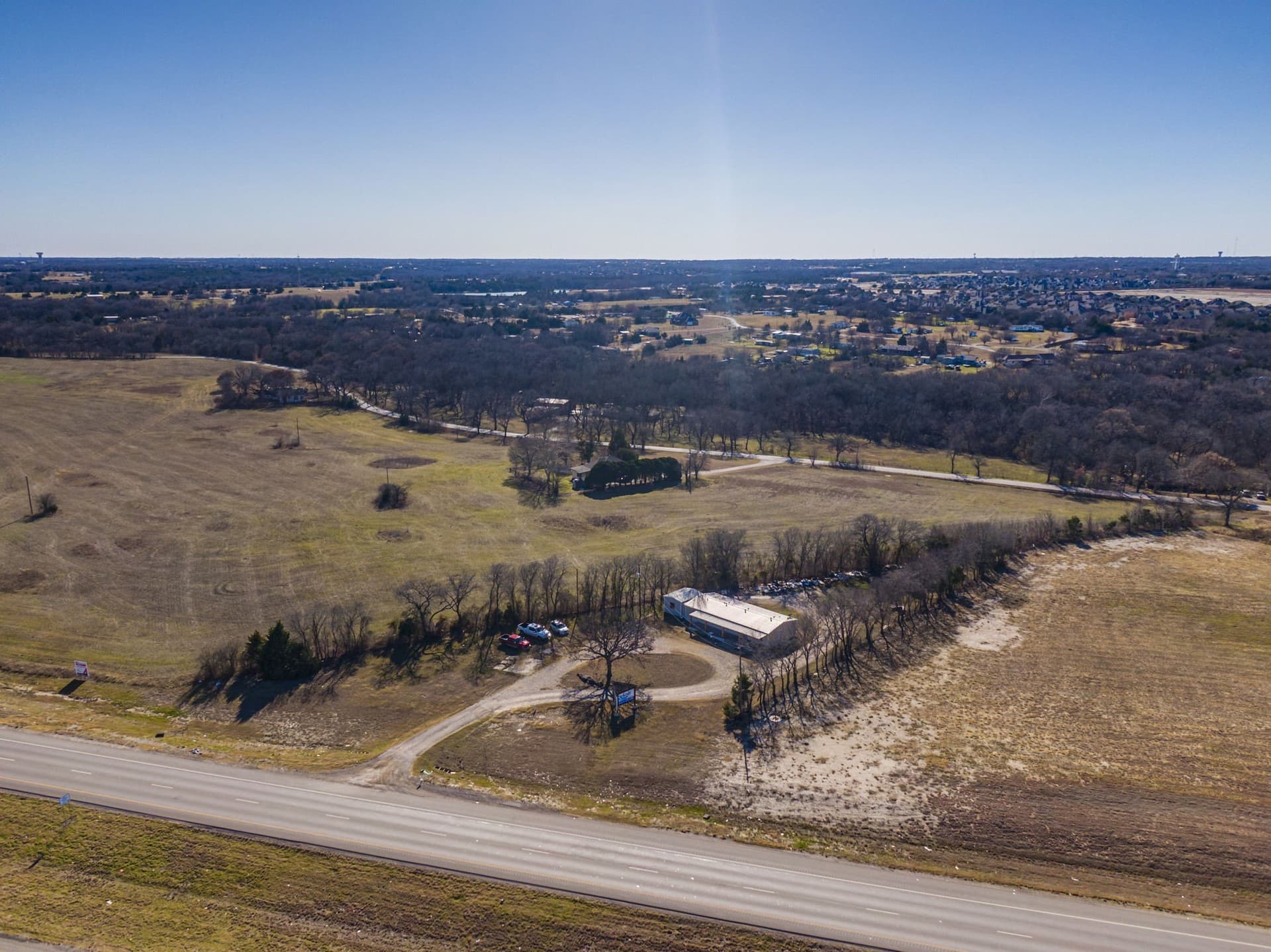 1.04 acres in Ellis County gallery image 2