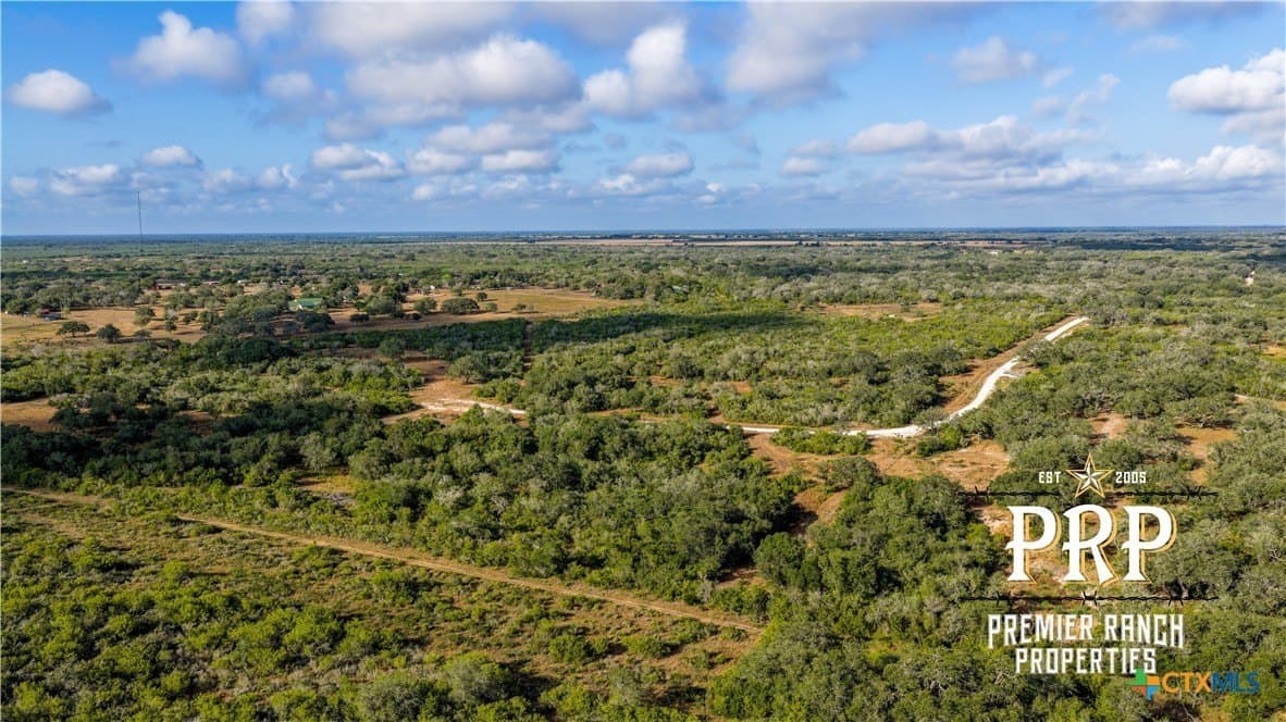 51.99 acres in Goliad County - photo 11