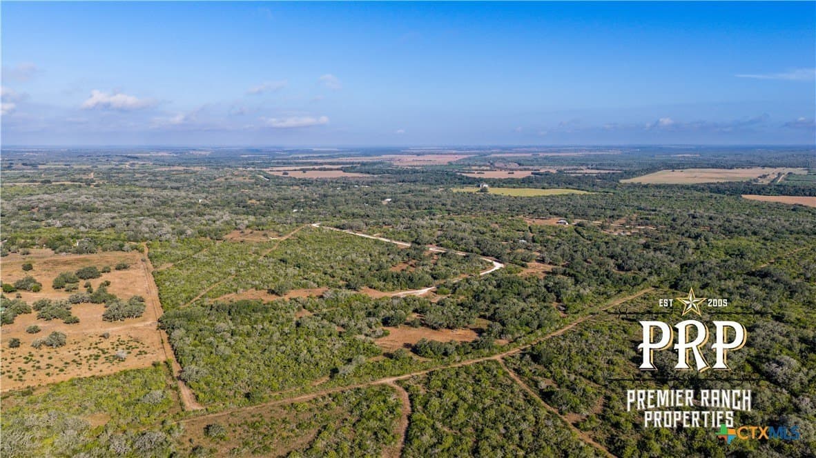 51.99 acres in Goliad County - photo 2