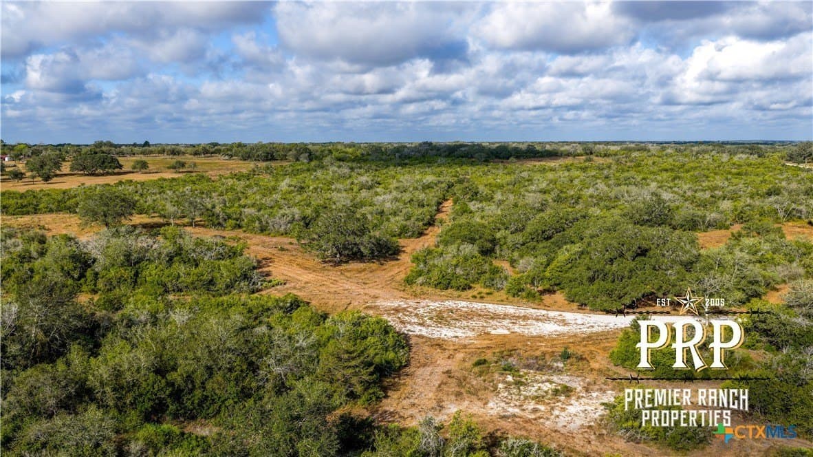 51.99 acres in Goliad County - photo 15