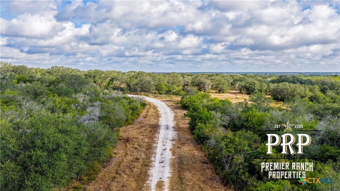 51.99 acres in Goliad County - photo 12