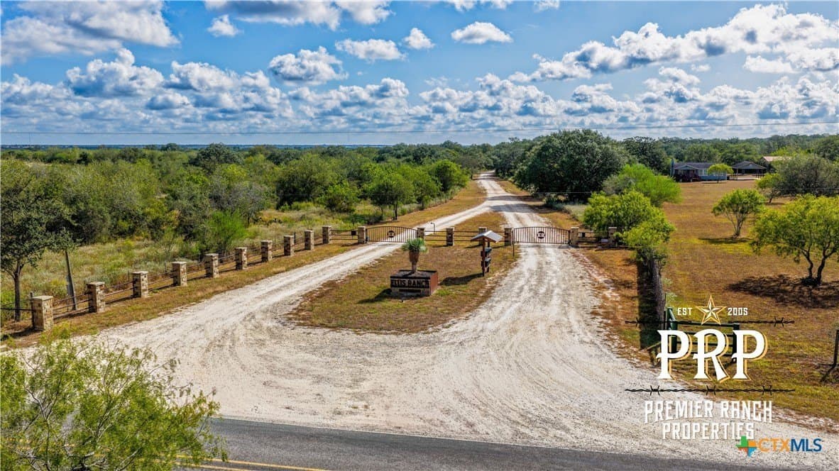 51.99 acres in Goliad County - photo 25