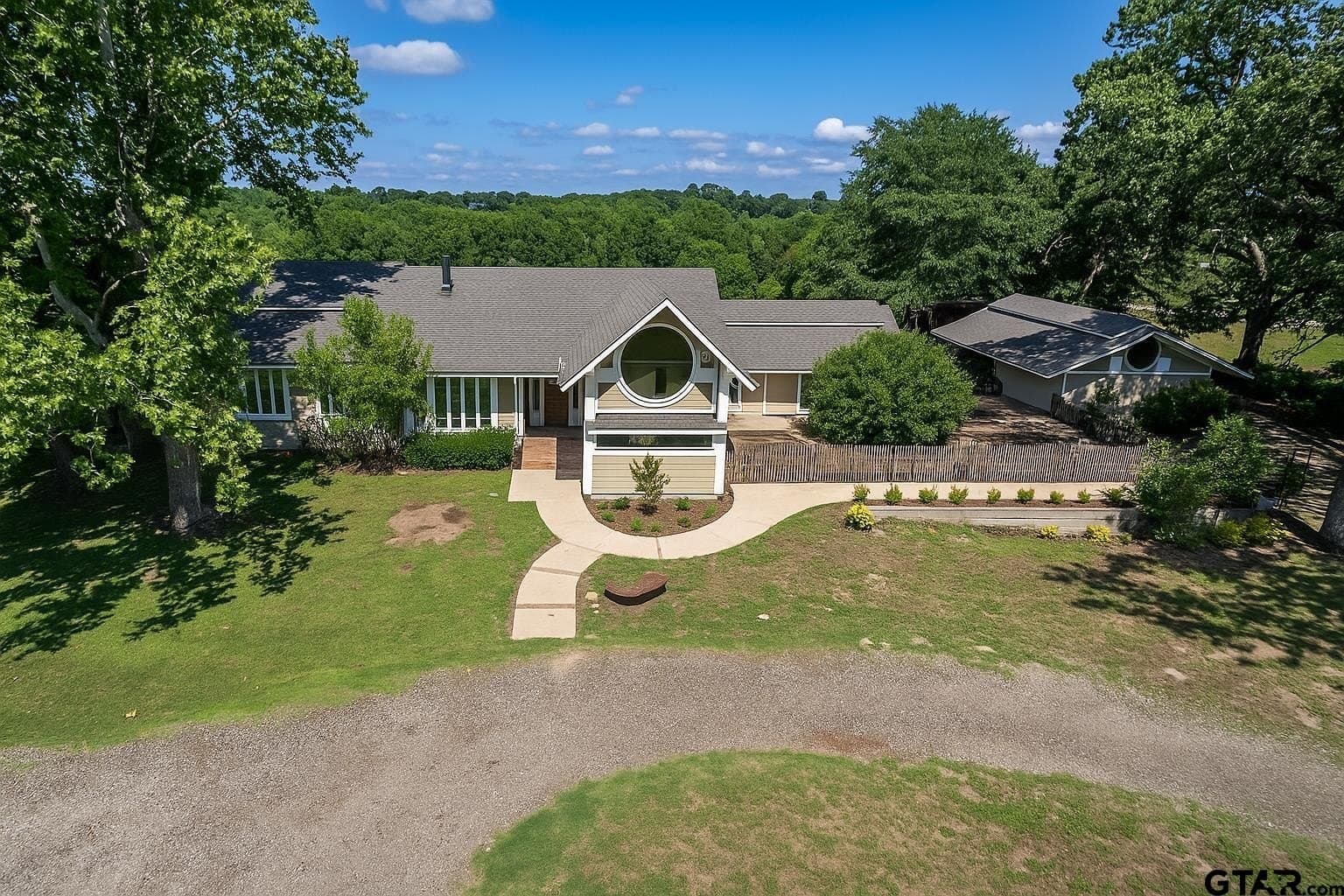 24 acres in Smith County