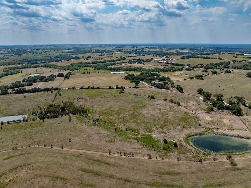 18.59 acres in Fayette County - photo 3