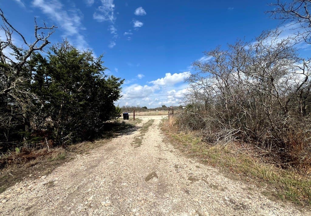 10 acres in Kerr County gallery image 2