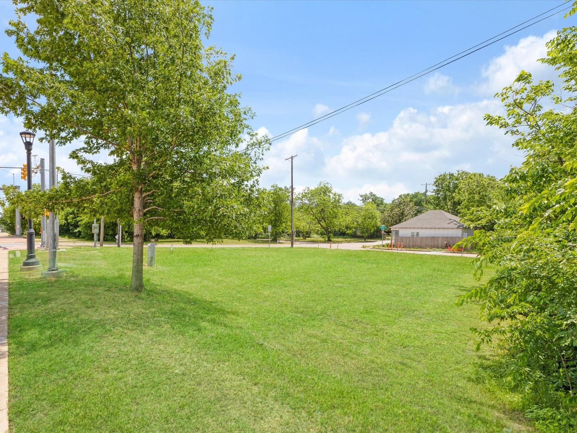 0.32 acres in Tarrant County - photo 11
