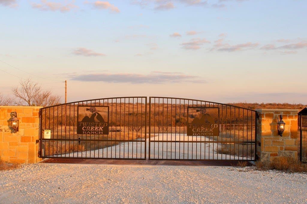 10.01 acres in Comanche County gallery image 2