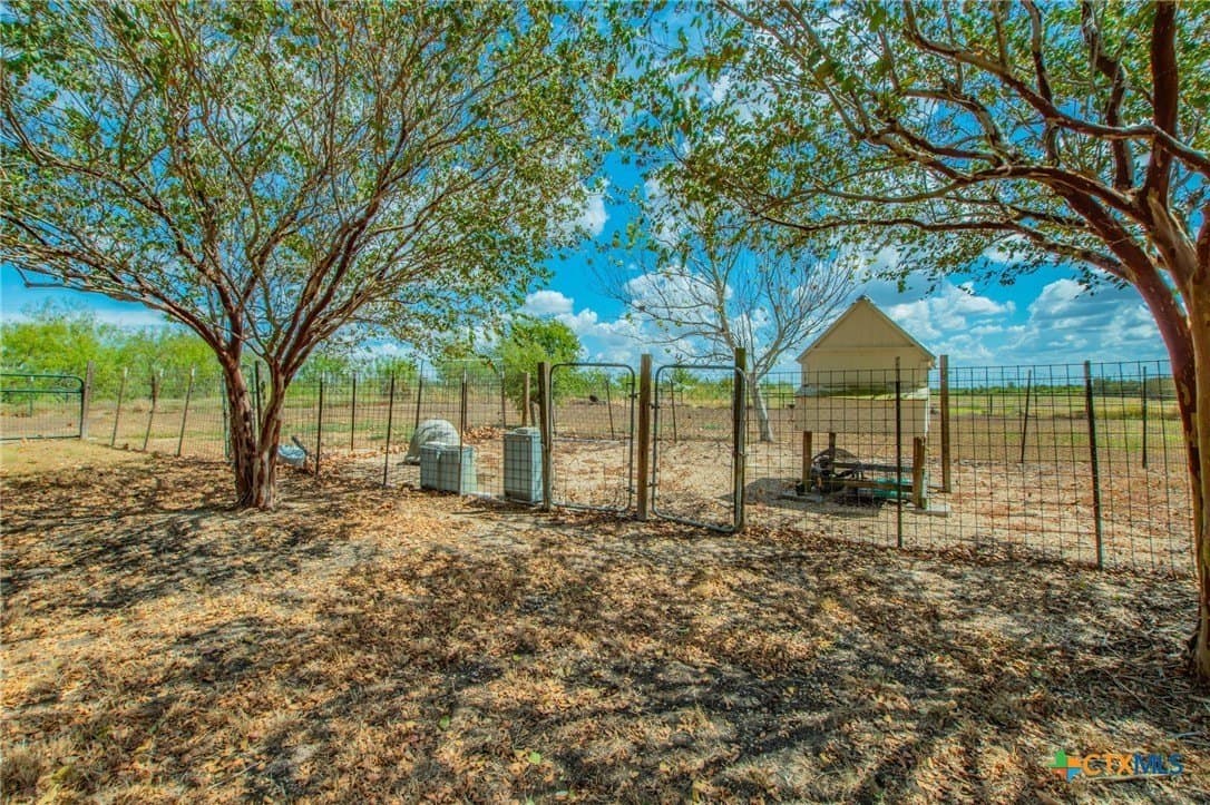 52.85 acres in Milam County - photo 21