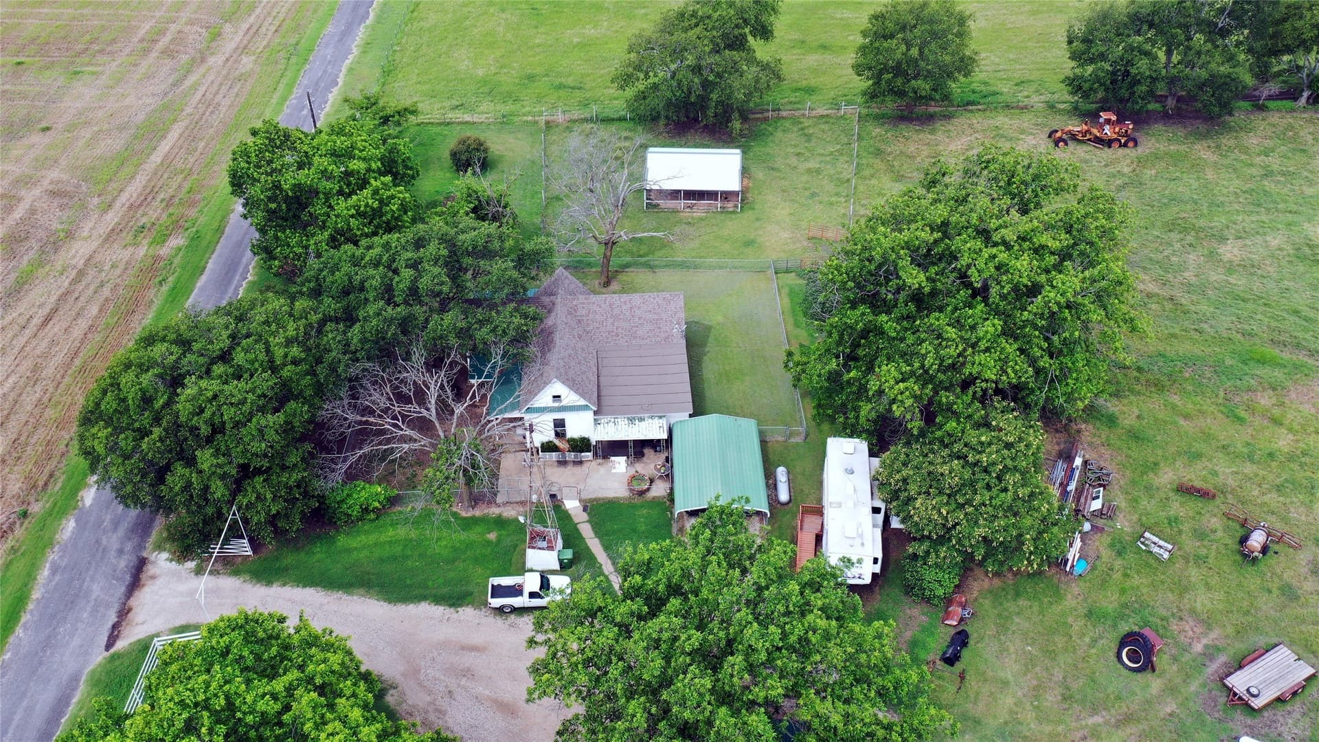208.75 acres in Hill County - photo 7