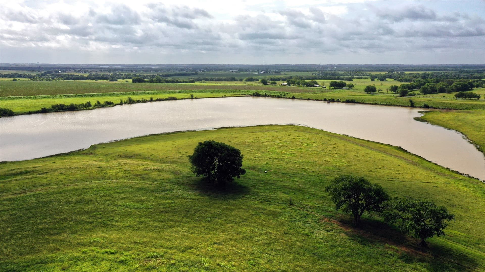 208.75 acres in Hill County - photo 3