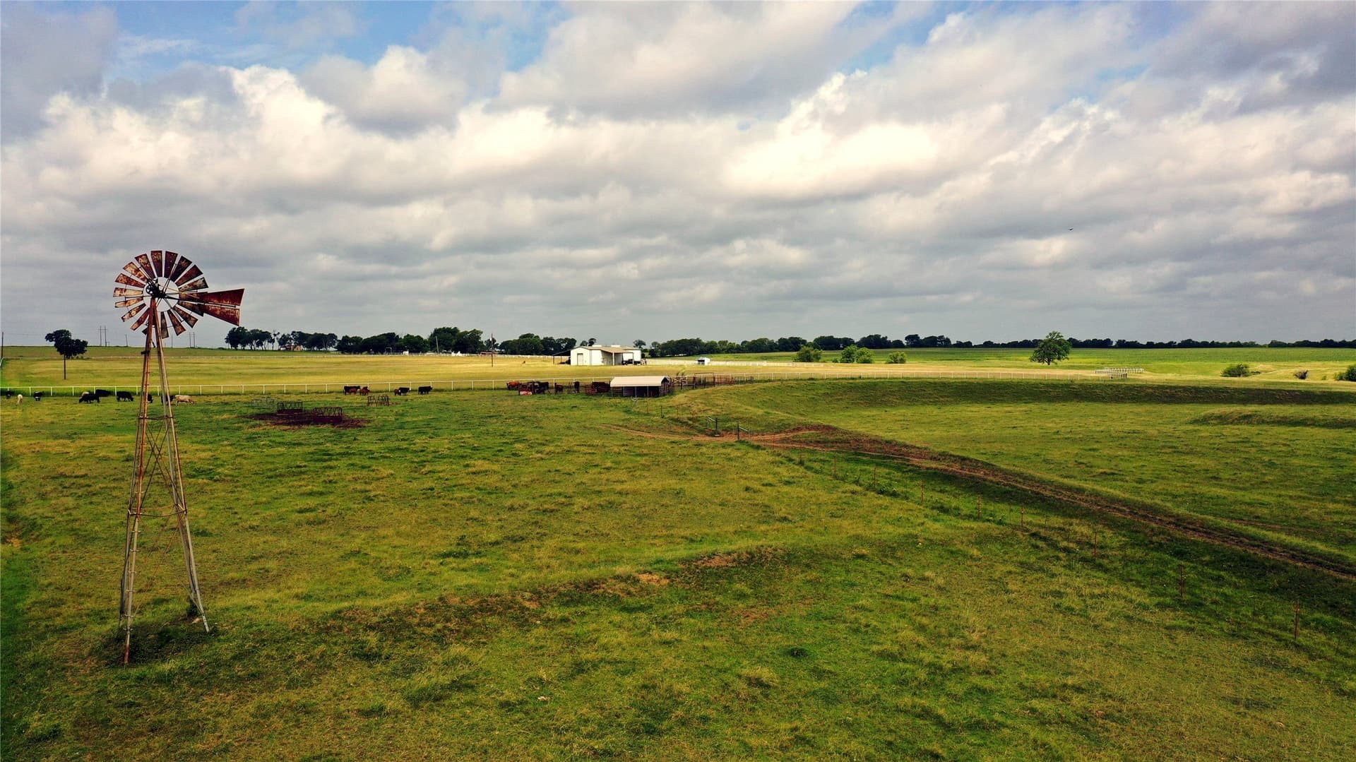 208.75 acres in Hill County - photo 14