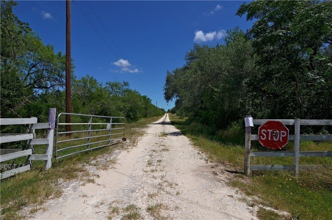 19.81 acres in Bee County gallery image 3