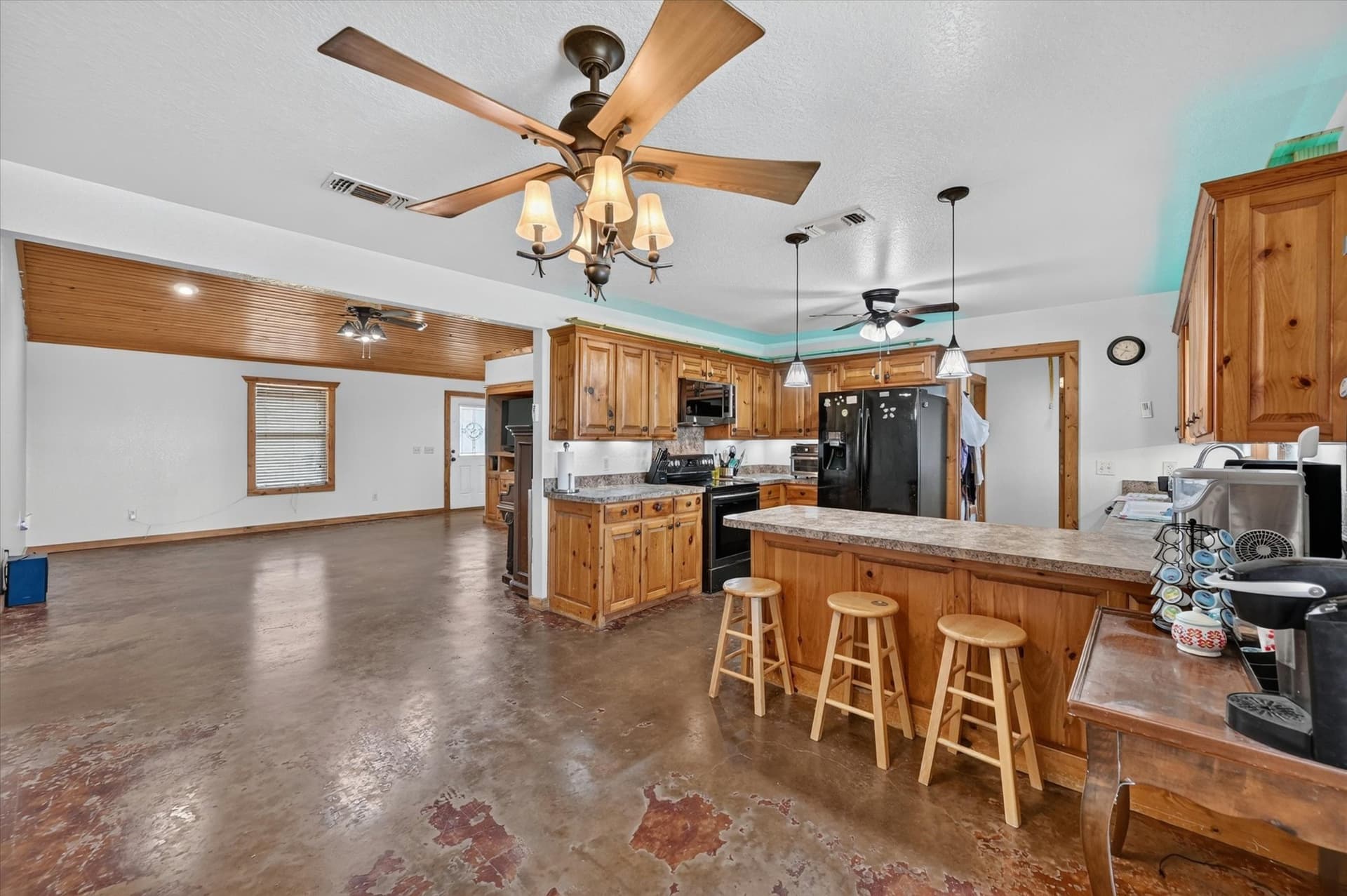 18.01 acres in Ellis County - photo 12